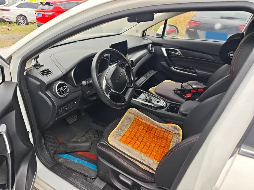 2022 Bestune B70 2.0T 224HP L4 6AT,autocango,china used car exporter,china ev exporter,chinese used car exporter,chinese used ev exporter