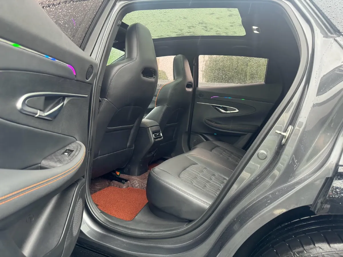 2022 ChangAn UNI-T 1.5T 188HP L4 7DCT,autocango,china used car exporter,china ev exporter,chinese used car exporter,chinese used ev exporter