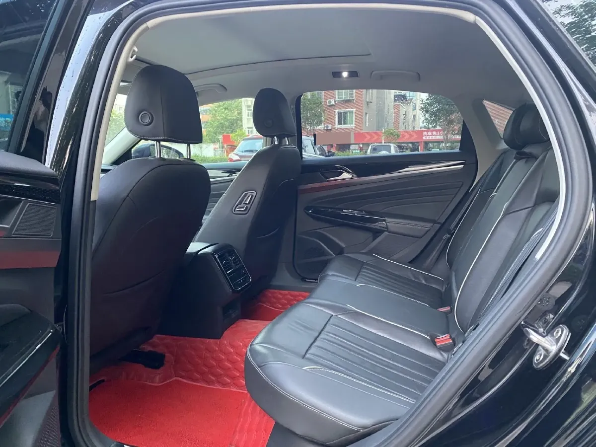 2023 Volkswagen Passat 2.0T 186HP L4 7DCT,autocango,china used car exporter,china ev exporter,chinese used car exporter,chinese used ev exporter