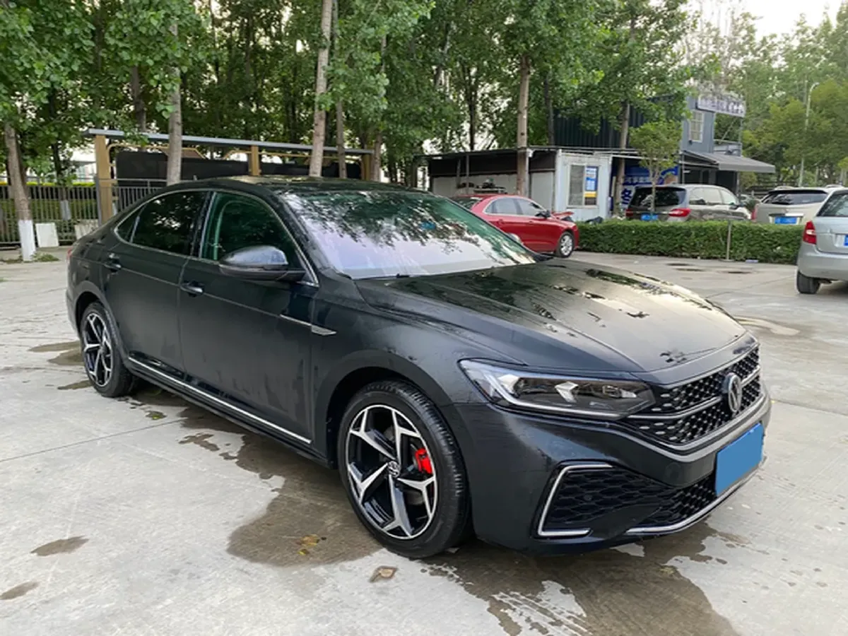 2023 Volkswagen Passat 2.0T 186HP L4 7DCT,autocango,china used car exporter,china ev exporter,chinese used car exporter,chinese used ev exporter