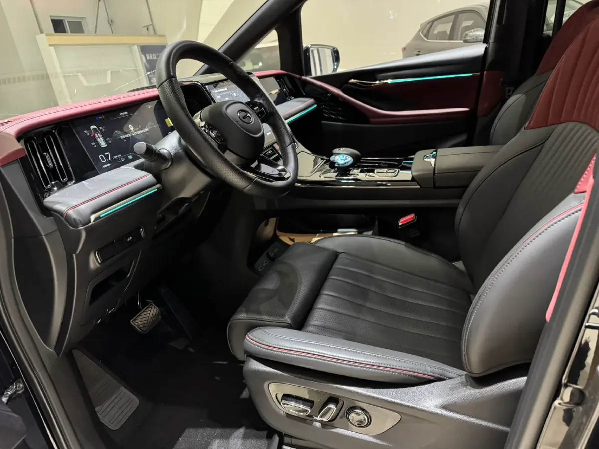 2024 GAC Trumpchi M8 2.0T 252HP L4 8AT,autocango,china used car exporter,china ev exporter,chinese used car exporter,chinese used ev exporter