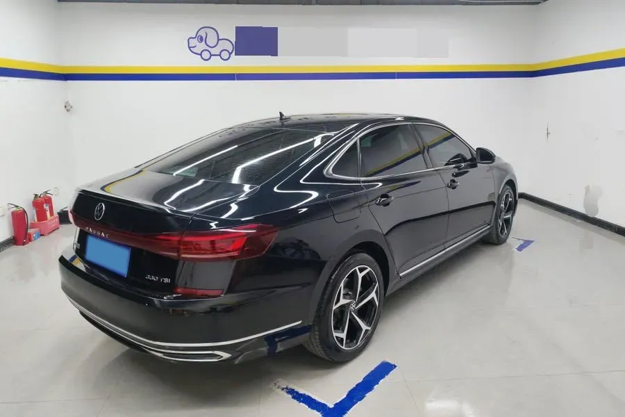 2024 Volkswagen Passat 2.0T 186HP L4 7DCT,autocango,china used car exporter,china ev exporter,chinese used car exporter,chinese used ev exporter