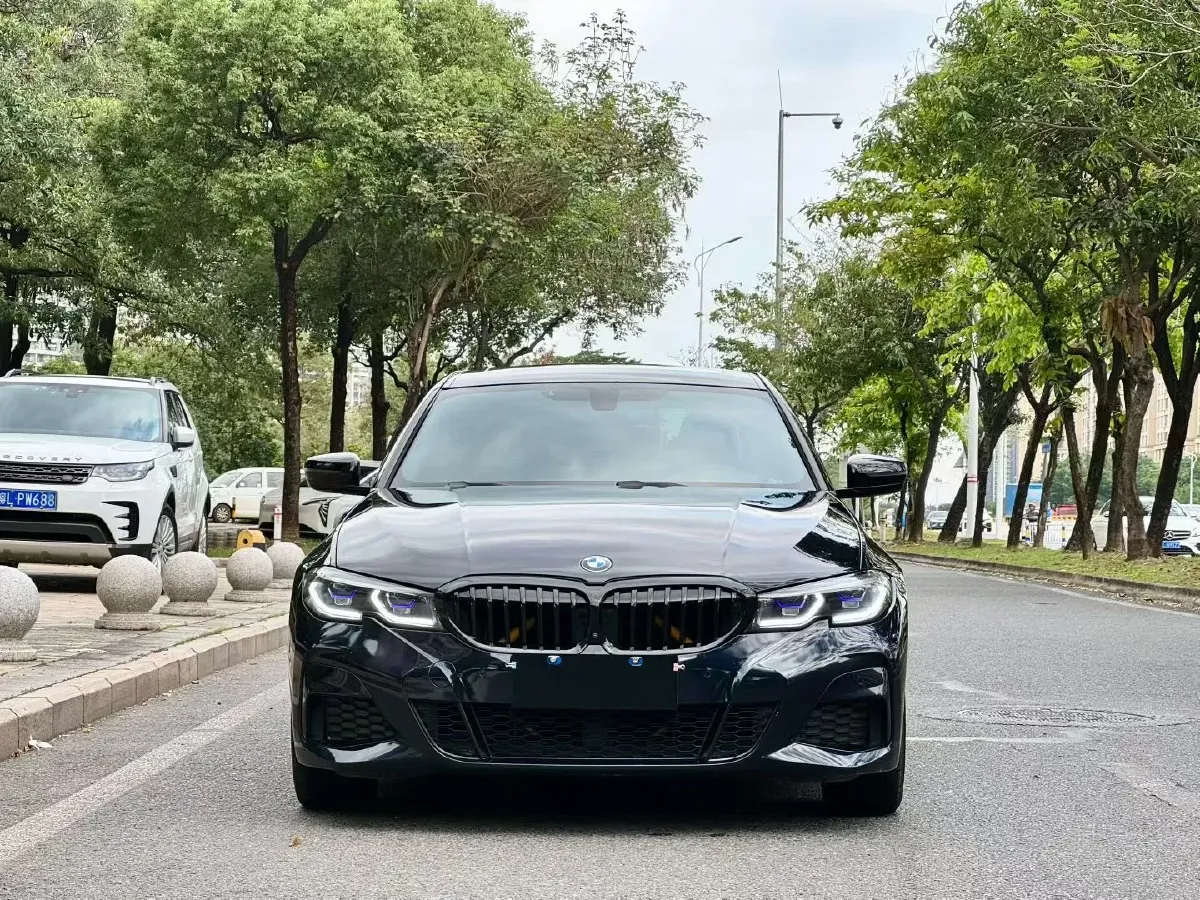 2022 BMW 3 Series 2.0T 156HP L4 8AT,autocango,china used car exporter,china ev exporter,chinese used car exporter,chinese used ev exporter