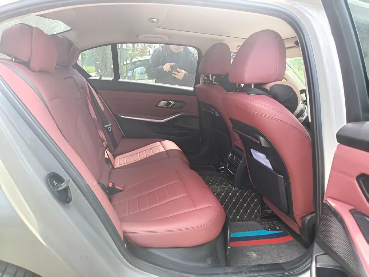 2021 BMW 3 Series 2.0T 156HP L4 8AT,autocango,china used car exporter,china ev exporter,chinese used car exporter,chinese used ev exporter