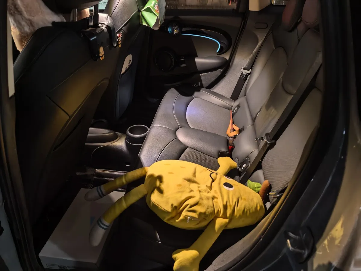 2022 MINI MINI 1.5T 136HP L3 7DCT,autocango,china used car exporter,china ev exporter,chinese used car exporter,chinese used ev exporter