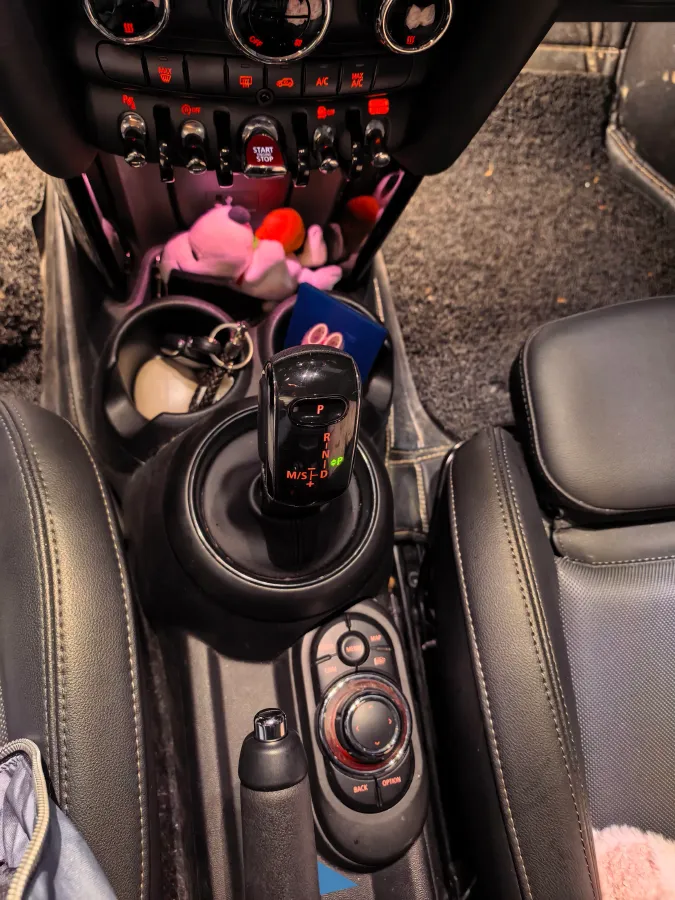 2022 MINI MINI 1.5T 136HP L3 7DCT,autocango,china used car exporter,china ev exporter,chinese used car exporter,chinese used ev exporter