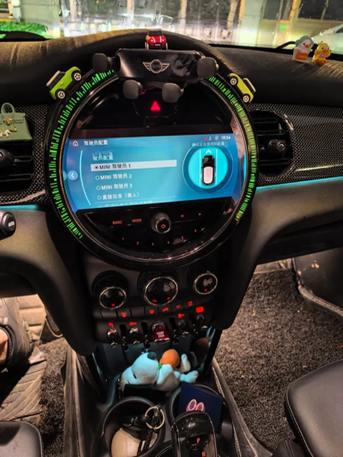 2022 MINI MINI 1.5T 136HP L3 7DCT,autocango,china used car exporter,china ev exporter,chinese used car exporter,chinese used ev exporter
