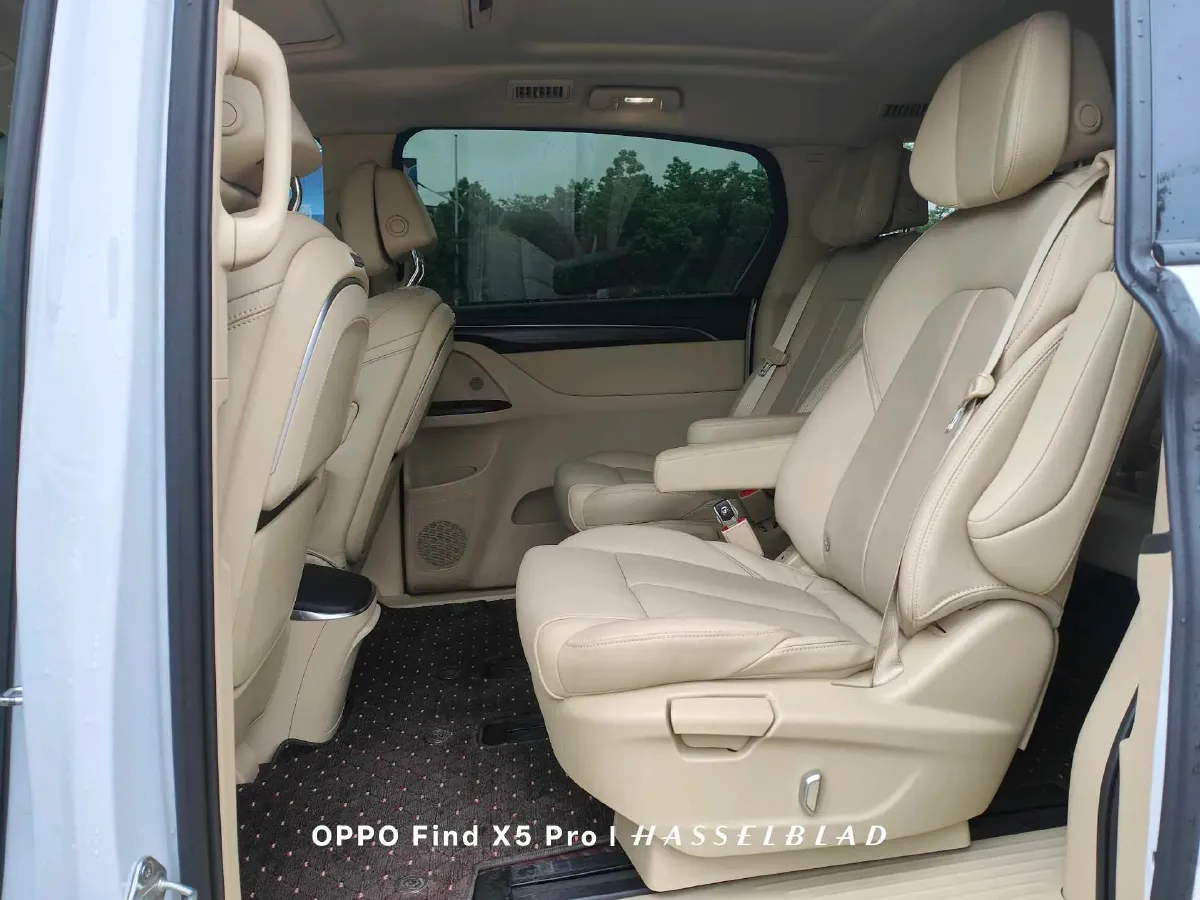 2022 Buick GL8 2.0T 237HP L4 9AT,autocango,china used car exporter,china ev exporter,chinese used car exporter,chinese used ev exporter