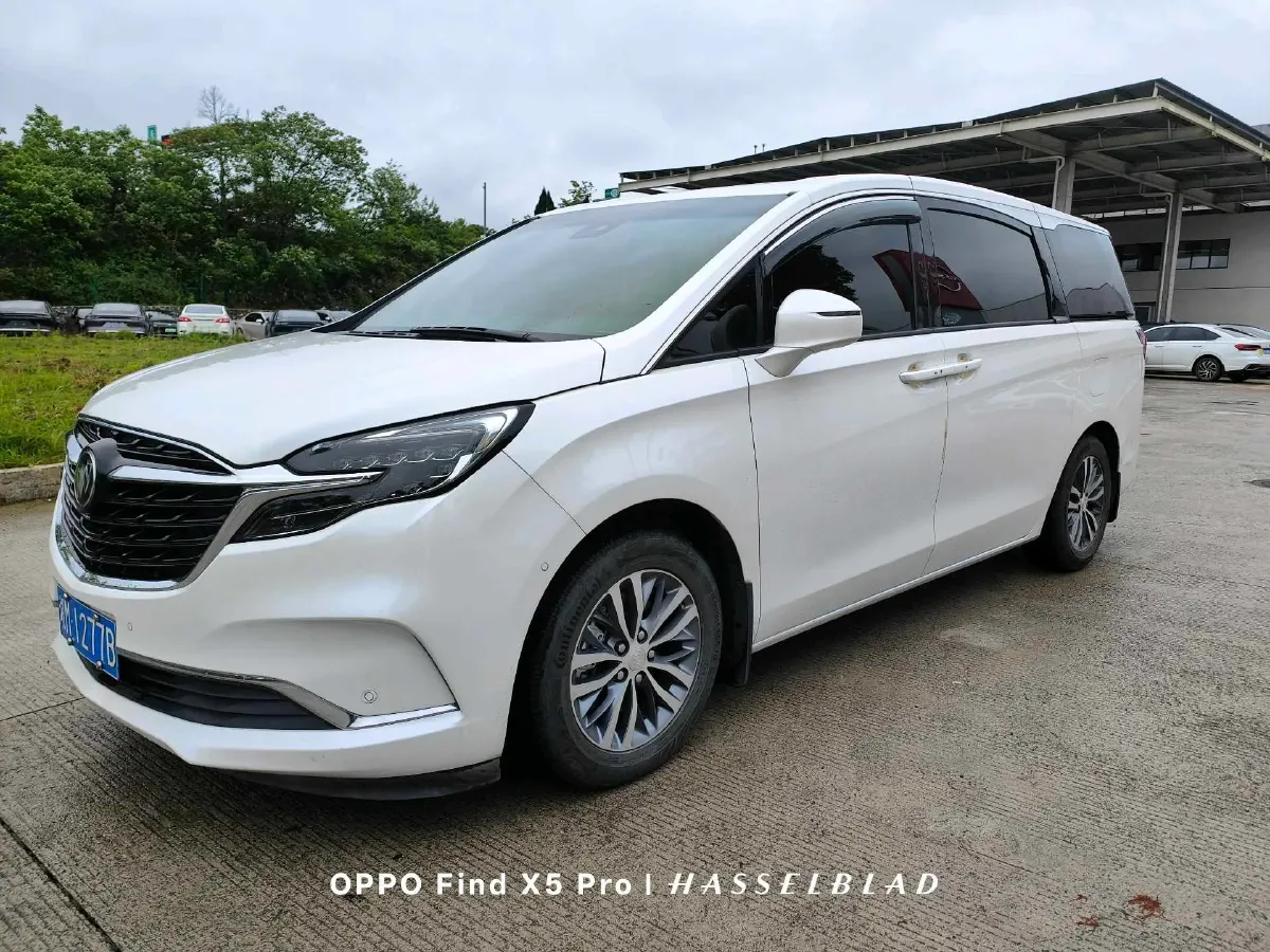 2022 Buick GL8 2.0T 237HP L4 9AT,autocango,china used car exporter,china ev exporter,chinese used car exporter,chinese used ev exporter