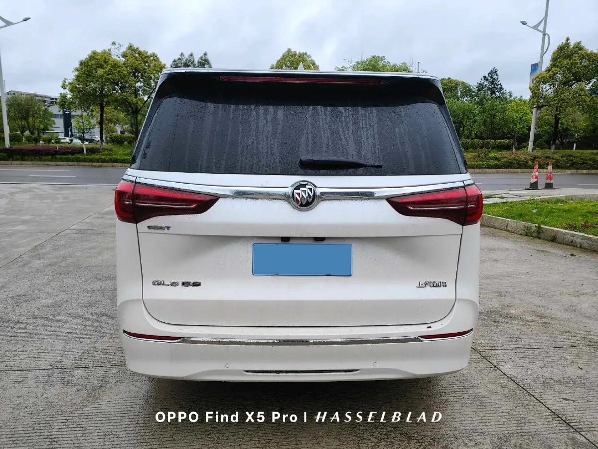 2022 Buick GL8 2.0T 237HP L4 9AT,autocango,china used car exporter,china ev exporter,chinese used car exporter,chinese used ev exporter