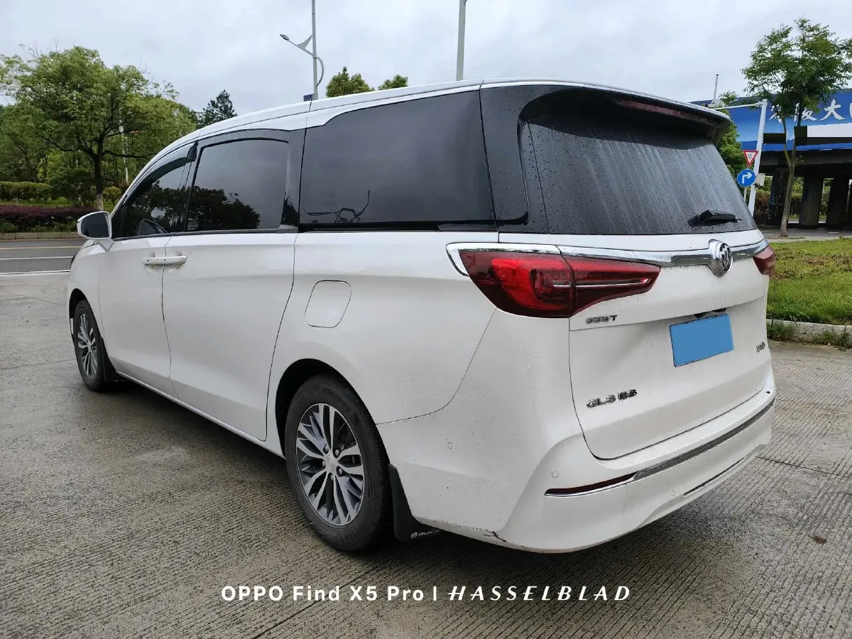 2022 Buick GL8 2.0T 237HP L4 9AT,autocango,china used car exporter,china ev exporter,chinese used car exporter,chinese used ev exporter