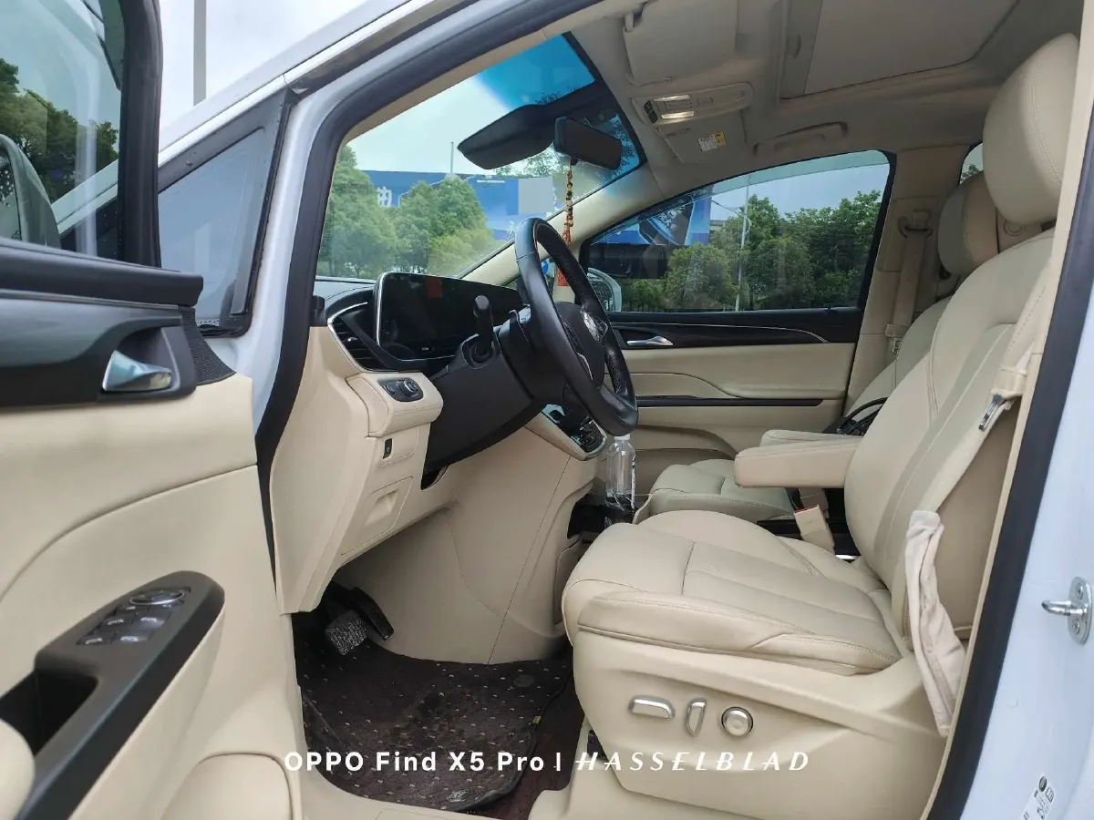 2022 Buick GL8 2.0T 237HP L4 9AT,autocango,china used car exporter,china ev exporter,chinese used car exporter,chinese used ev exporter