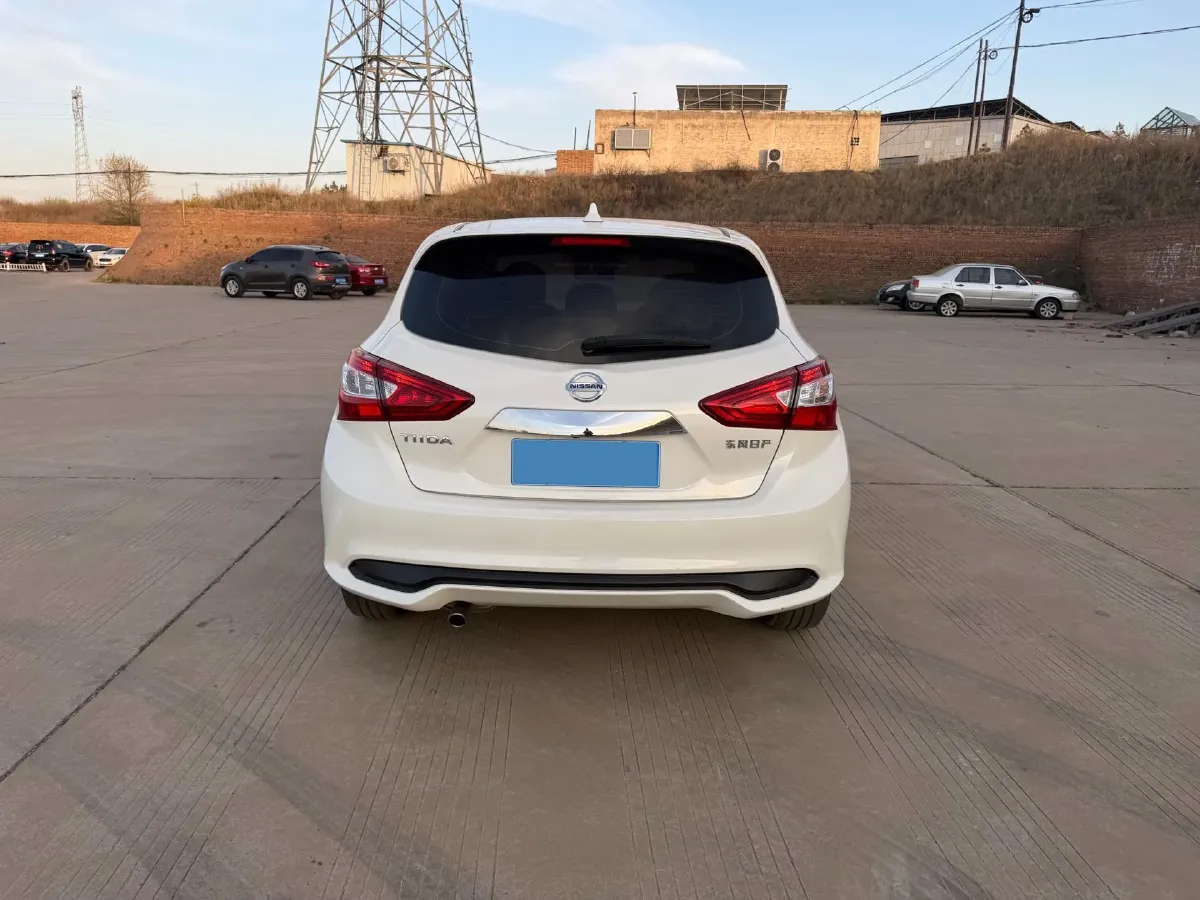 2021 Nissan Tiida 1.6L 122HP L4 CVT,autocango,china used car exporter,china ev exporter,chinese used car exporter,chinese used ev exporter