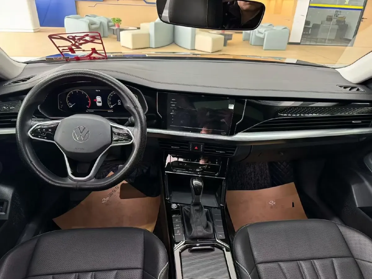 2024 Volkswagen Passat 2.0T 220HP L4 7DCT,autocango,china used car exporter,china ev exporter,chinese used car exporter,chinese used ev exporter