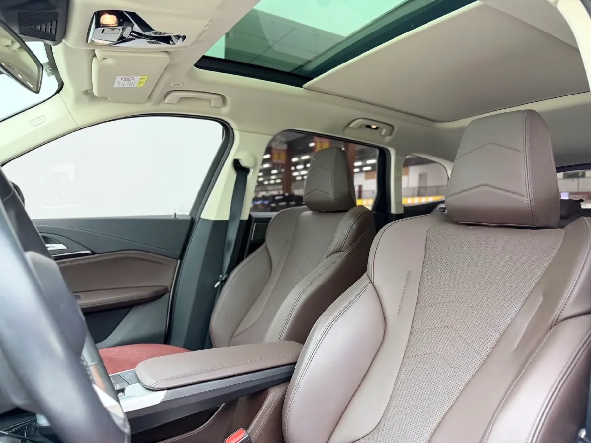 2024 BMW X1 2.0T 204HP L4 7DCT,autocango,china used car exporter,china ev exporter,chinese used car exporter,chinese used ev exporter