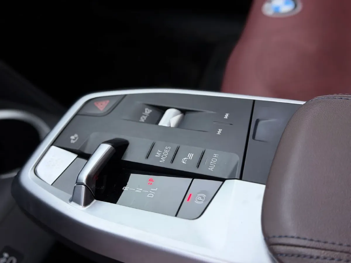 2024 BMW X1 2.0T 204HP L4 7DCT,autocango,china used car exporter,china ev exporter,chinese used car exporter,chinese used ev exporter