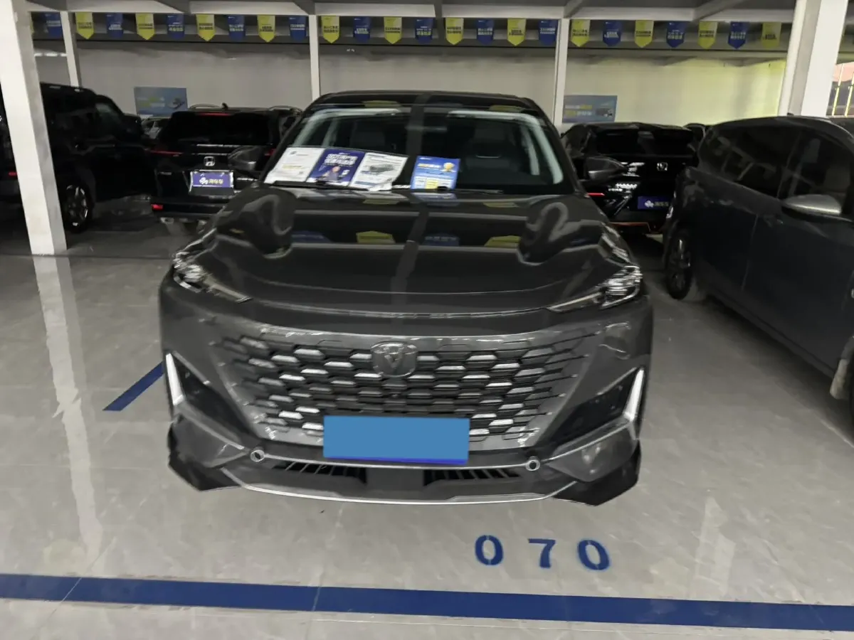 2021 ChangAn UNI-K 2.0T 233HP L4 8AT,autocango,china used car exporter,china ev exporter,chinese used car exporter,chinese used ev exporter