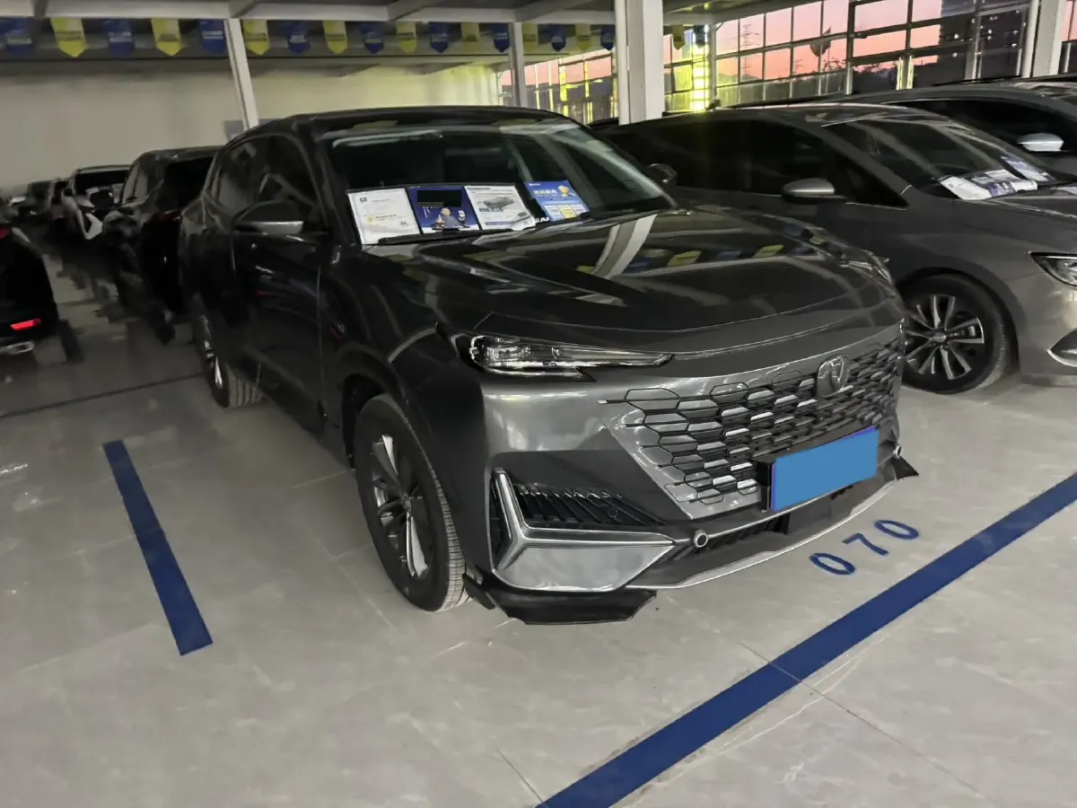 2021 ChangAn UNI-K 2.0T 233HP L4 8AT,autocango,china used car exporter,china ev exporter,chinese used car exporter,chinese used ev exporter