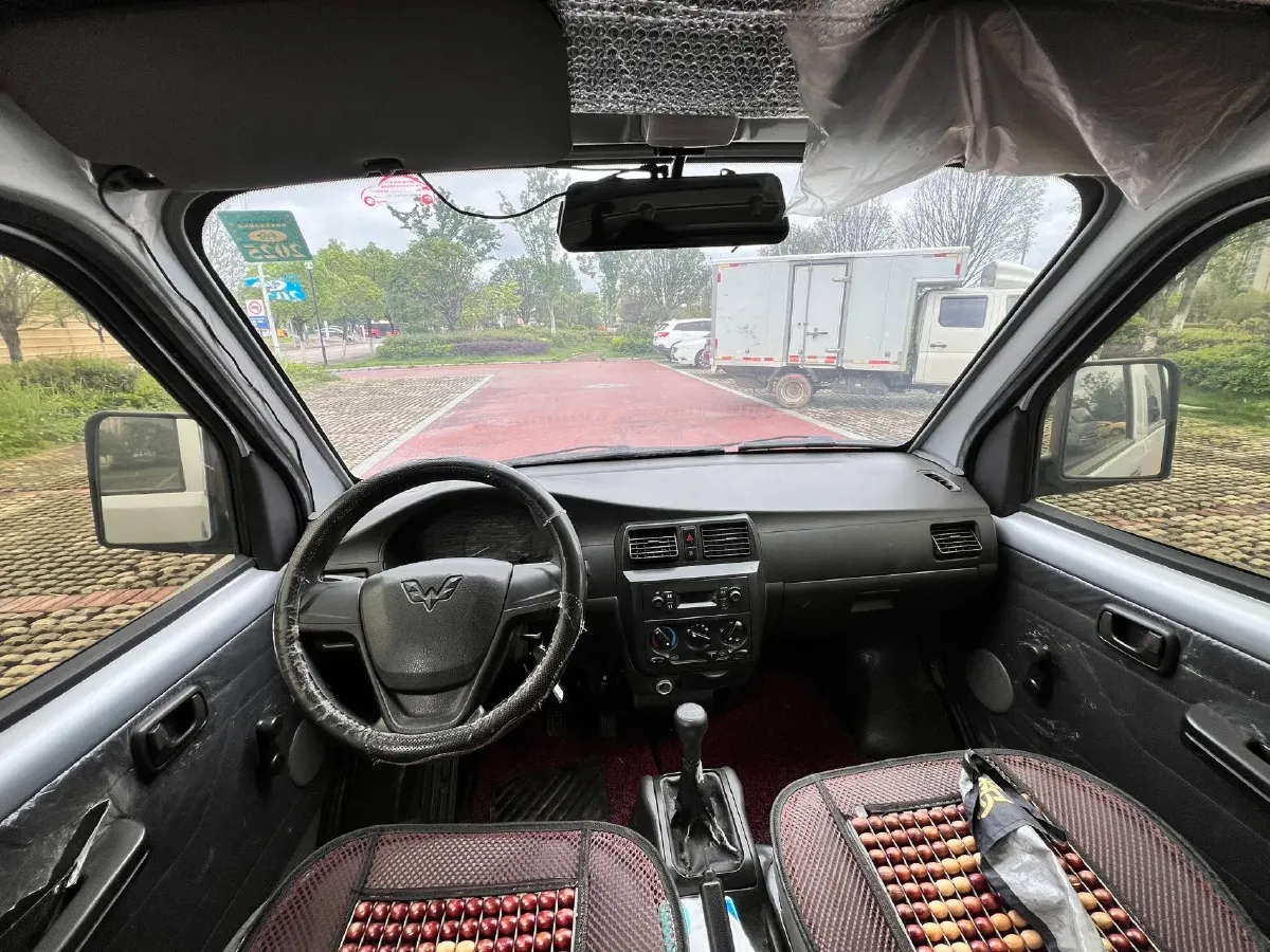 2020 WuLing RongGuang Mini Truck 1.5L 99HP L4 5MT,autocango,china used car exporter,china ev exporter,chinese used car exporter,chinese used ev exporter