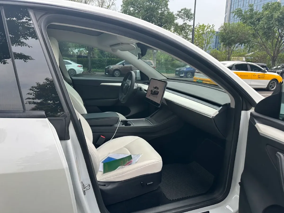 2022 Tesla Model Y BEV 60KWH,autocango,china used car exporter,china ev exporter,chinese used car exporter,chinese used ev exporter