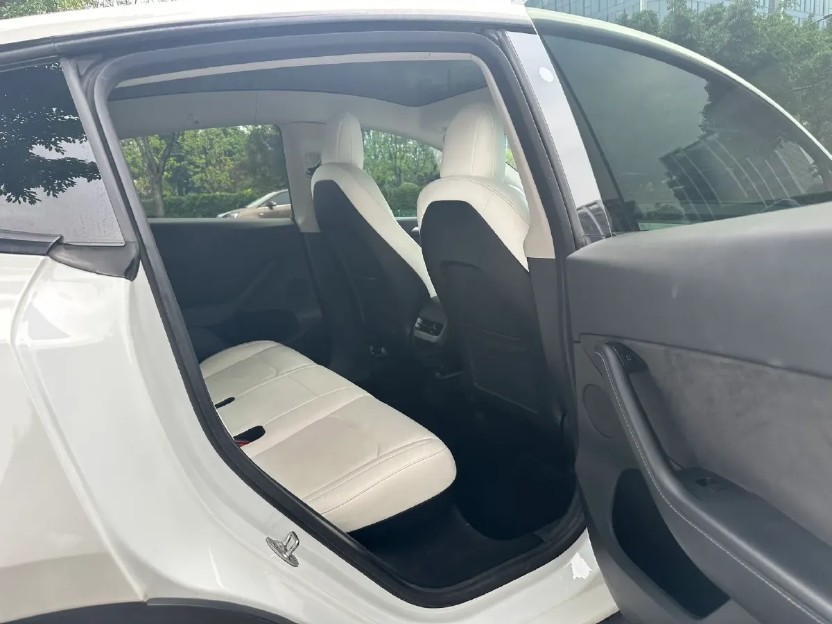 2022 Tesla Model Y BEV 60KWH,autocango,china used car exporter,china ev exporter,chinese used car exporter,chinese used ev exporter