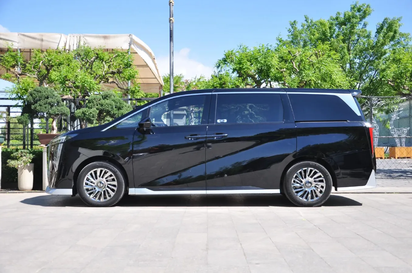 2023 GAC Trumpchi M8 2.0T 190HP L4 E-CVT Hybrid,autocango,china used car exporter,china ev exporter,chinese used car exporter,chinese used ev exporter