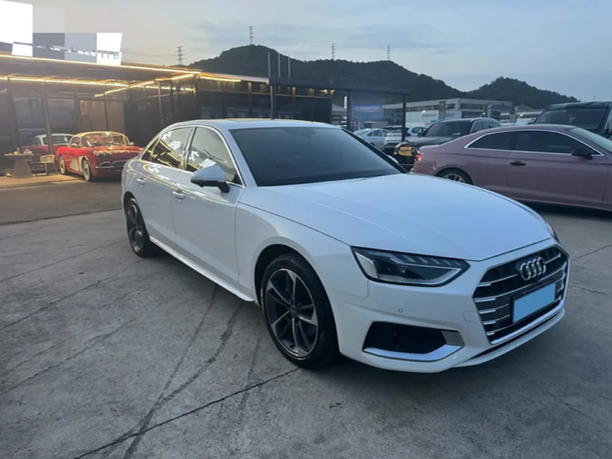2020 Audi A4L 2.0T 190HP L4 7DCT,autocango,china used car exporter,china ev exporter,chinese used car exporter,chinese used ev exporter