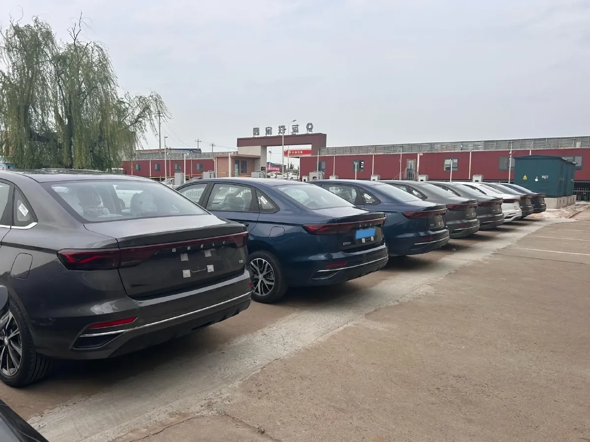 2026 Geely Emgrand 1.5L 120HP L4 CVT,autocango,china used car exporter,china ev exporter,chinese used car exporter,chinese used ev exporter