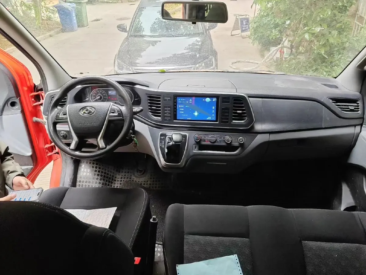 2019 MAXUS XinTu V80 2.0T 139HP L4 6MT,autocango,china used car exporter,china ev exporter,chinese used car exporter,chinese used ev exporter