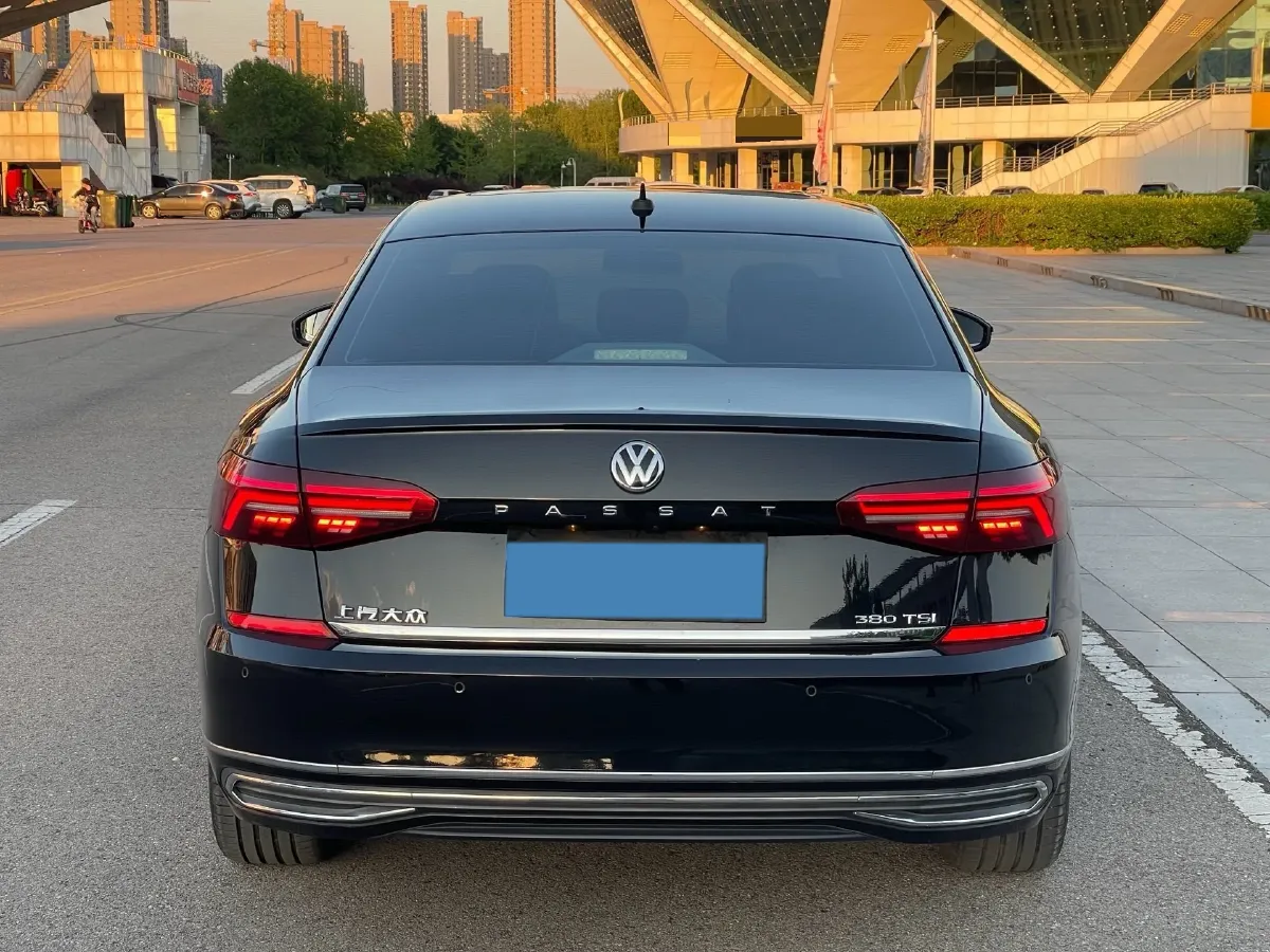 2019 Volvo V40 1.5T 152HP L4 6AT,autocango,china used car exporter,china ev exporter,chinese used car exporter,chinese used ev exporter