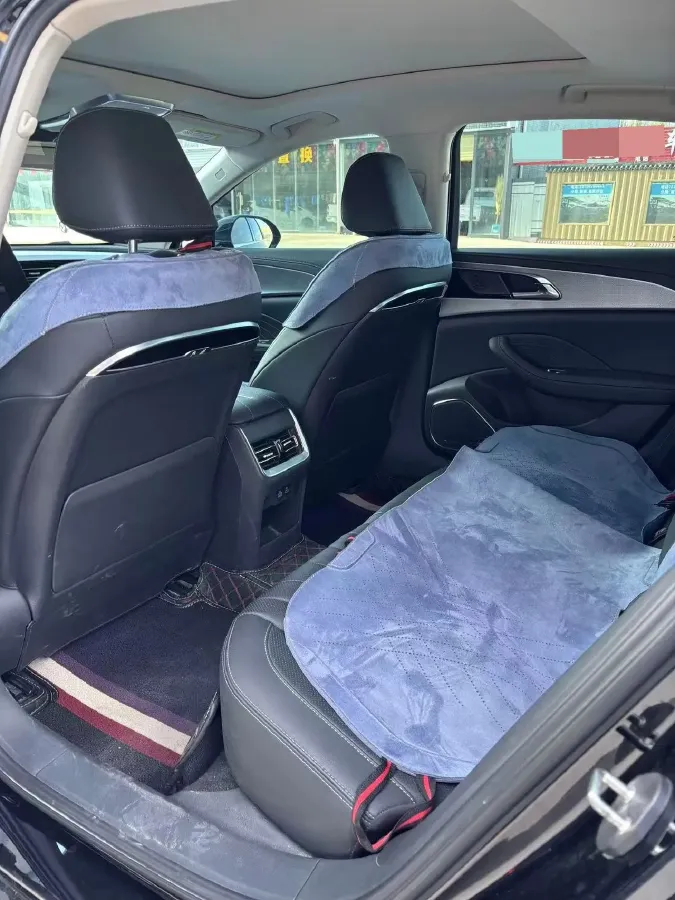 2024 HongQi H5 1.5T 169HP L4 7DCT,autocango,china used car exporter,china ev exporter,chinese used car exporter,chinese used ev exporter