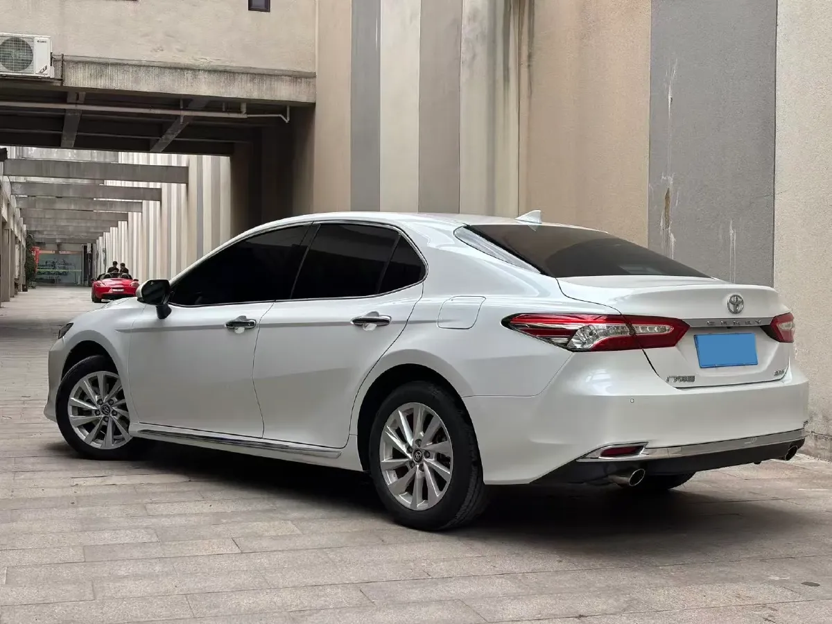 2023 Toyota Camry 2.0L 177HP L4 CVT,autocango,china used car exporter,china ev exporter,chinese used car exporter,chinese used ev exporter