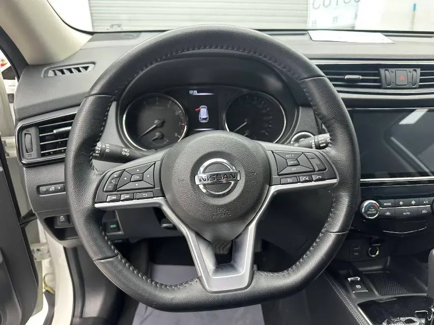 2022 Nissan X-Trail 2.0L 151HP L4 CVT,autocango,china used car exporter,china ev exporter,chinese used car exporter,chinese used ev exporter