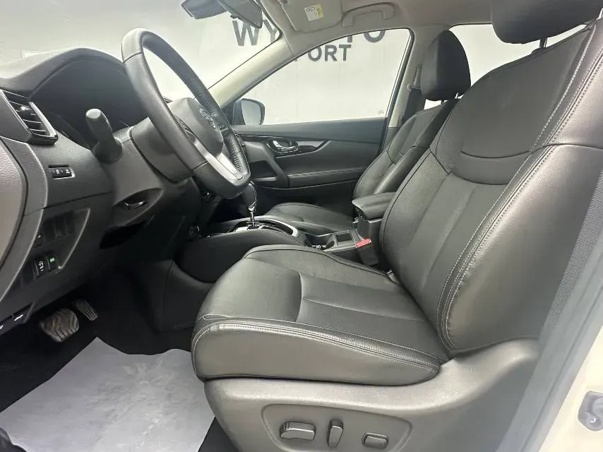 2022 Nissan X-Trail 2.0L 151HP L4 CVT,autocango,china used car exporter,china ev exporter,chinese used car exporter,chinese used ev exporter