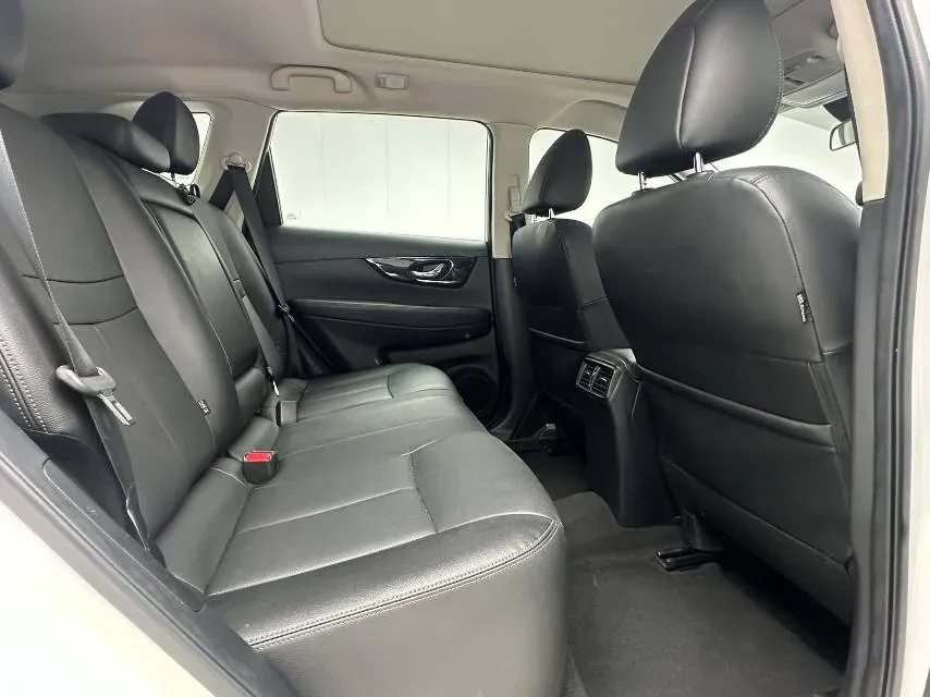 2022 Nissan X-Trail 2.0L 151HP L4 CVT,autocango,china used car exporter,china ev exporter,chinese used car exporter,chinese used ev exporter