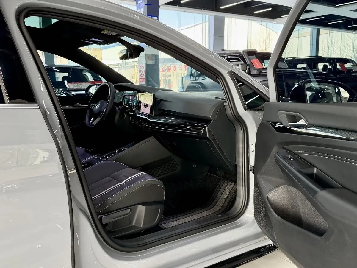 2023 Volkswagen Golf 1.4T 150HP L4 7DCT,autocango,china used car exporter,china ev exporter,chinese used car exporter,chinese used ev exporter