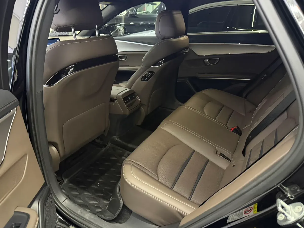 2020 WEY VV7 2.0T 227HP L4 7DCT PHEV,autocango,china used car exporter,china ev exporter,chinese used car exporter,chinese used ev exporter