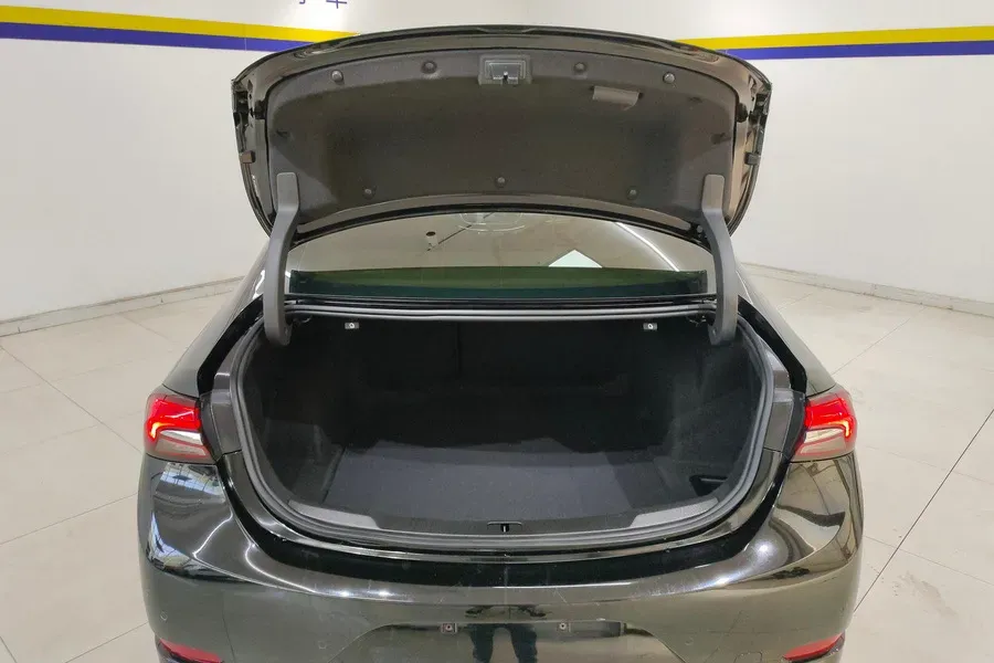 2022 Buick Larcosse 2.0T 237HP L4 9AT,autocango,china used car exporter,china ev exporter,chinese used car exporter,chinese used ev exporter