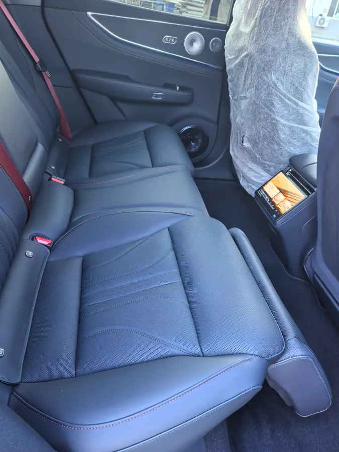 2026 Zeekr 001 BEV,autocango,china used car exporter,china ev exporter,chinese used car exporter,chinese used ev exporter