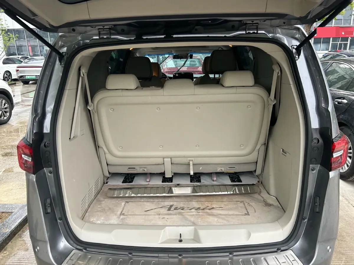 2022 Buick GL8 2.0T 237HP L4 9AT,autocango,china used car exporter,china ev exporter,chinese used car exporter,chinese used ev exporter