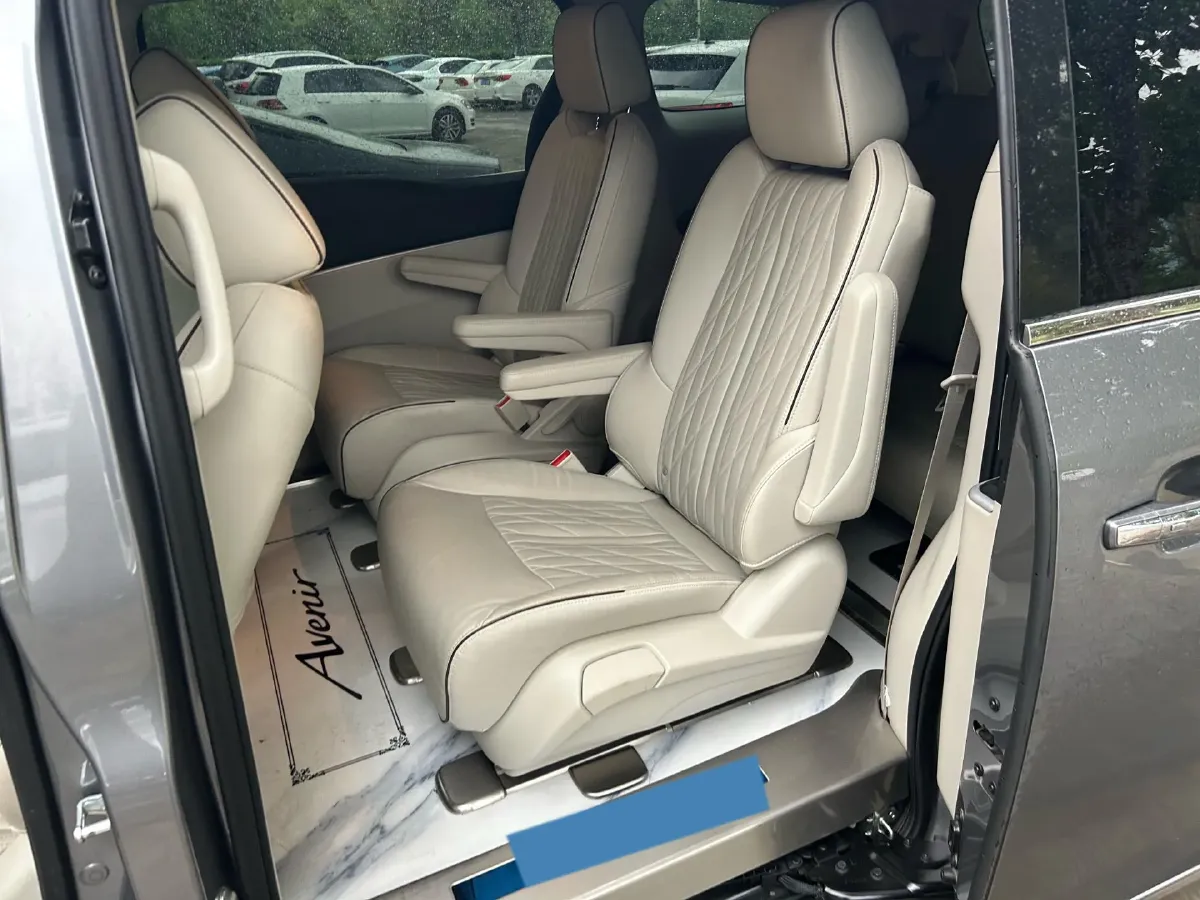 2022 Buick GL8 2.0T 237HP L4 9AT,autocango,china used car exporter,china ev exporter,chinese used car exporter,chinese used ev exporter