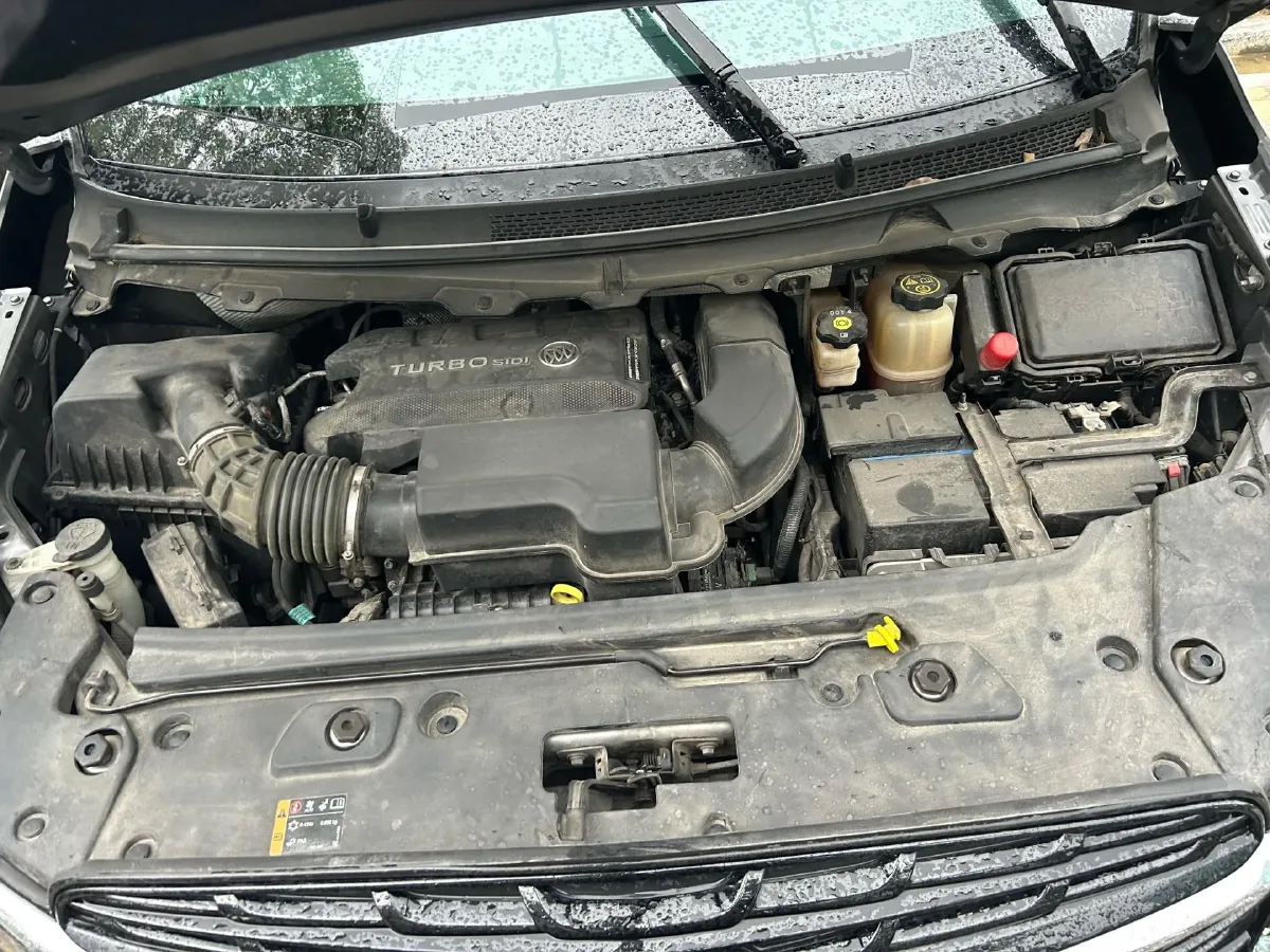 2022 Buick GL8 2.0T 237HP L4 9AT,autocango,china used car exporter,china ev exporter,chinese used car exporter,chinese used ev exporter