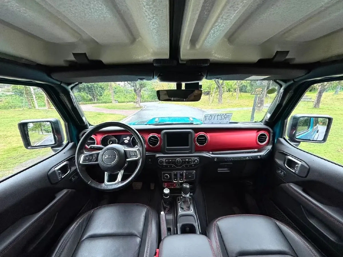 2019 Jeep Wrangler 2.0T 266HP L4 8AT,autocango,china used car exporter,china ev exporter,chinese used car exporter,chinese used ev exporter