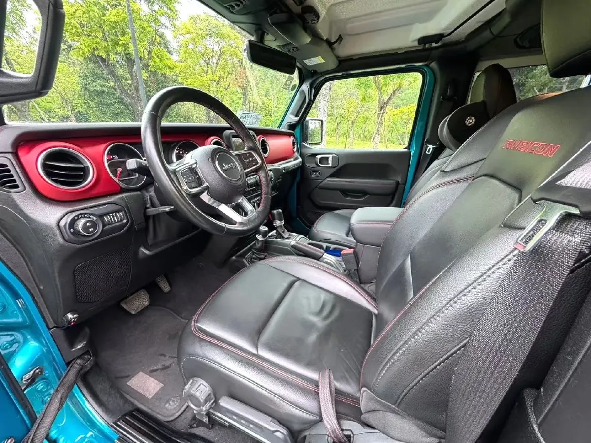 2019 Jeep Wrangler 2.0T 266HP L4 8AT,autocango,china used car exporter,china ev exporter,chinese used car exporter,chinese used ev exporter