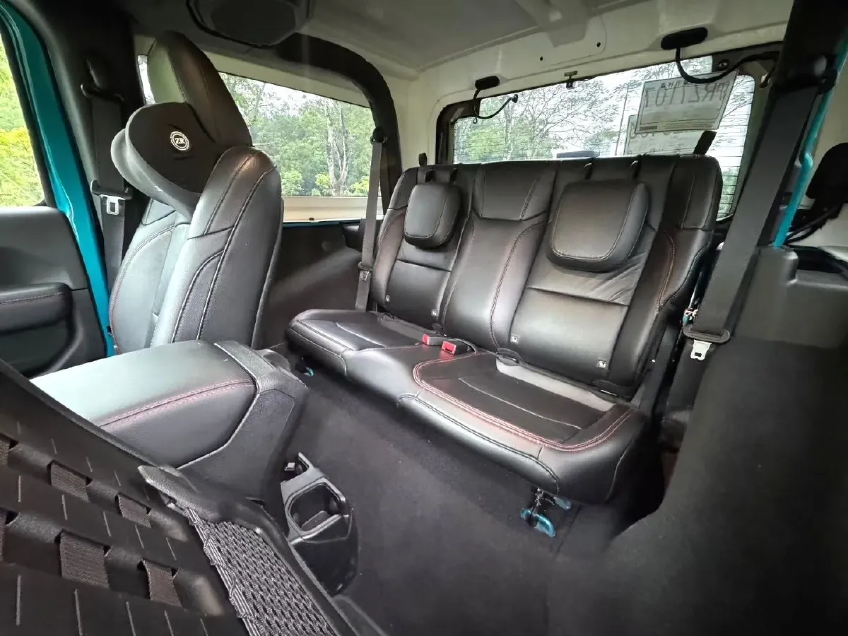 2019 Jeep Wrangler 2.0T 266HP L4 8AT,autocango,china used car exporter,china ev exporter,chinese used car exporter,chinese used ev exporter