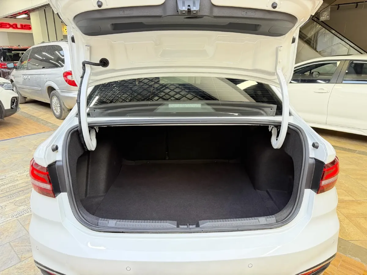 2023 Volkswagen Lavida 1.4T 150HP L4 7DCT,autocango,china used car exporter,china ev exporter,chinese used car exporter,chinese used ev exporter