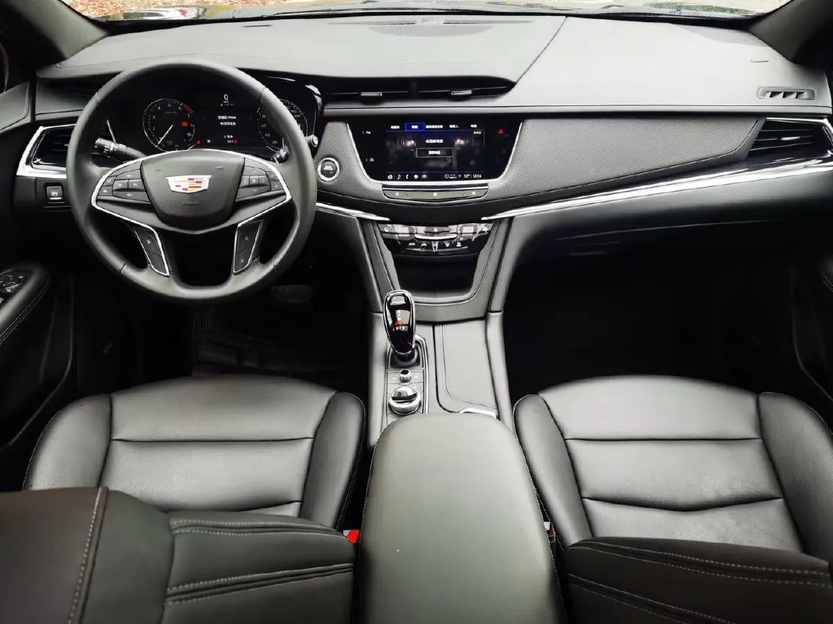 2021 Cadillac XT5 2.0T 237HP L4 9AT,autocango,china used car exporter,china ev exporter,chinese used car exporter,chinese used ev exporter