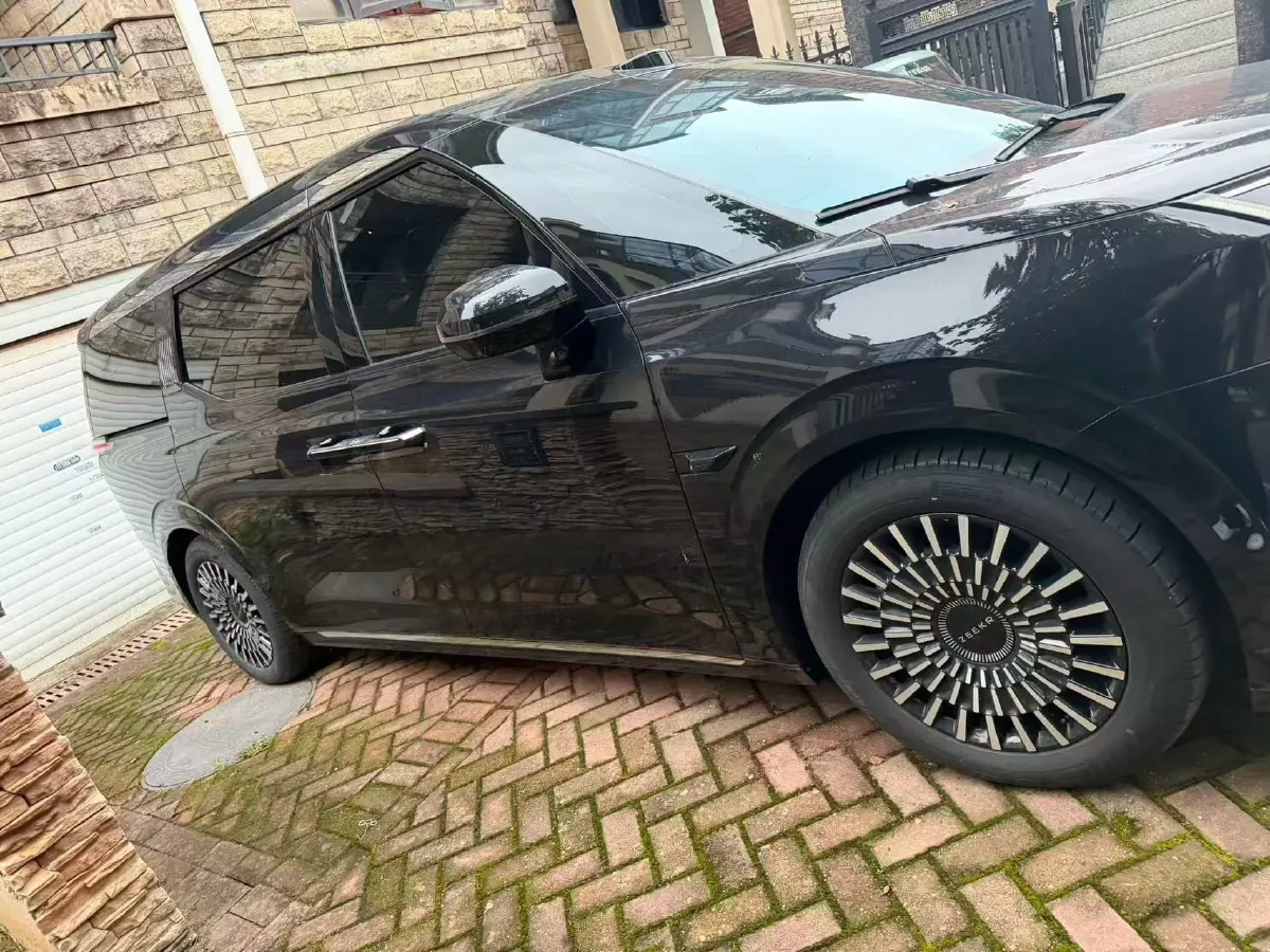 2024 Zeekr 009 BEV 108KWH,autocango,china used car exporter,china ev exporter,chinese used car exporter,chinese used ev exporter