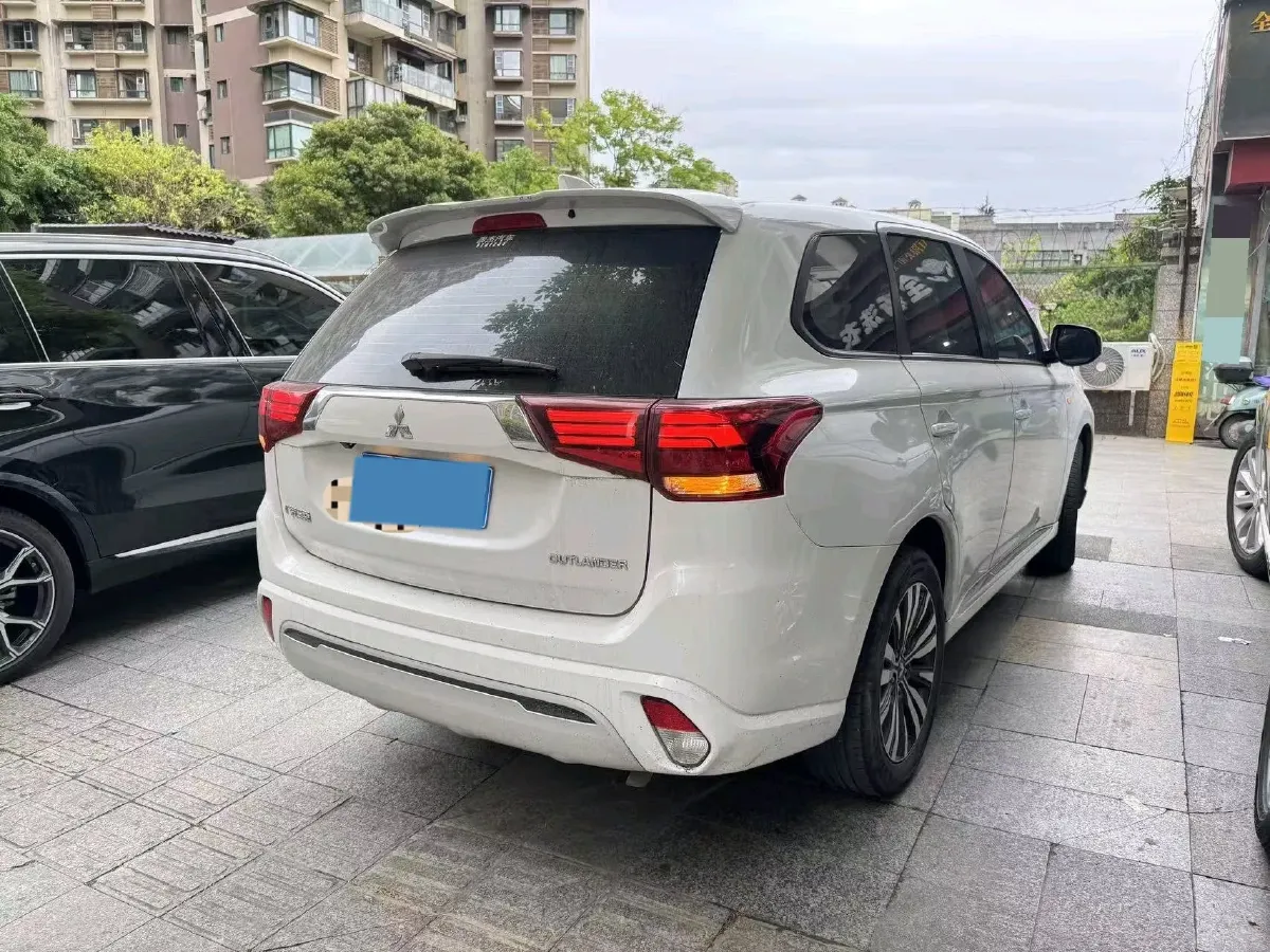 2021 Mitsubishi Outlander 2.0L 166HP L4 CVT,autocango,china used car exporter,china ev exporter,chinese used car exporter,chinese used ev exporter
