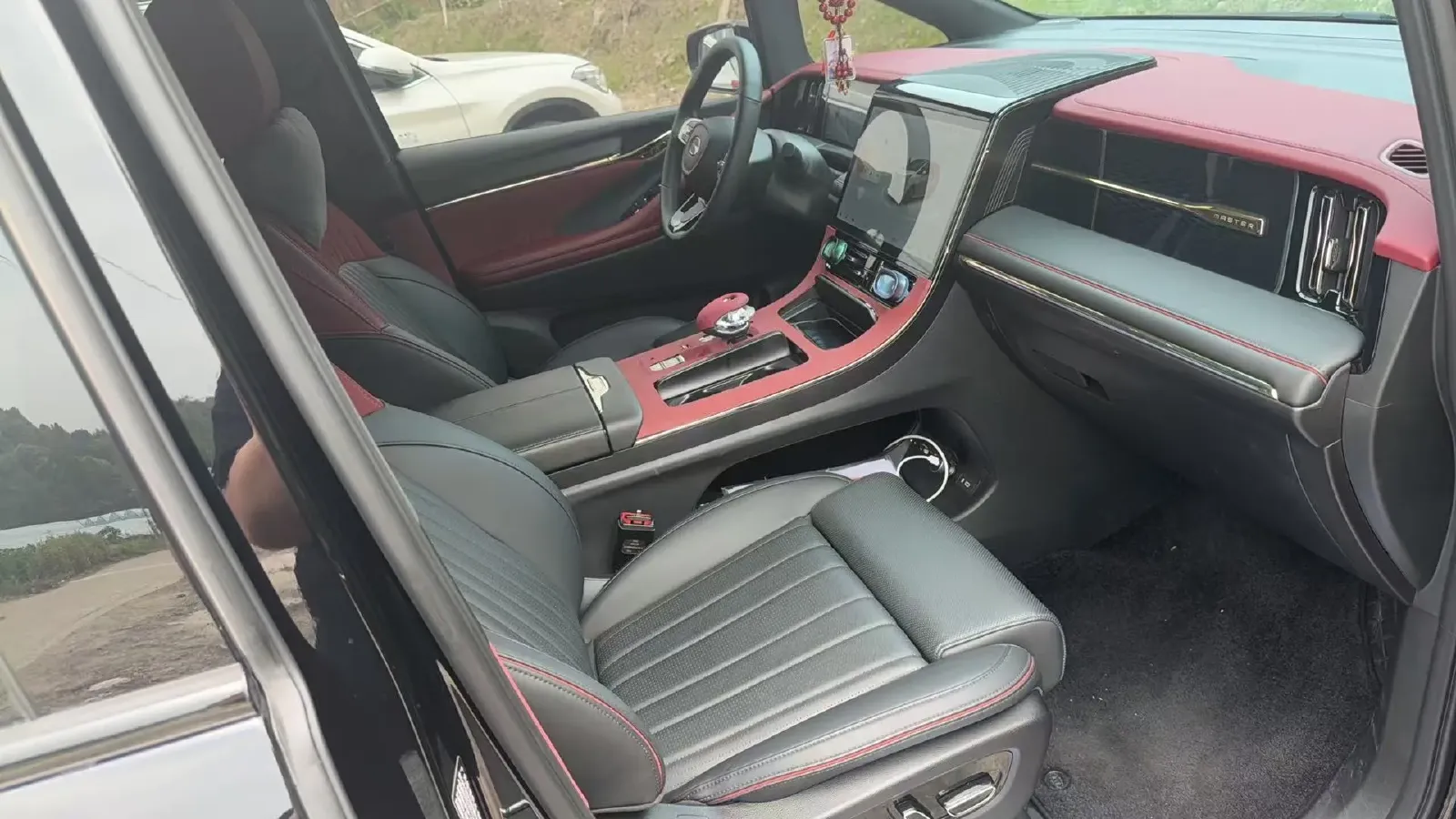 2025 GAC Trumpchi M8 2.0T 190HP L4 2DHT Hybrid,autocango,china used car exporter,china ev exporter,chinese used car exporter,chinese used ev exporter